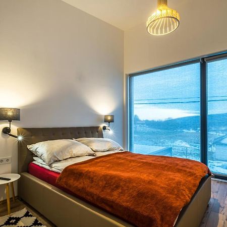 Apartamento Epl Luxury Eplény Exterior foto